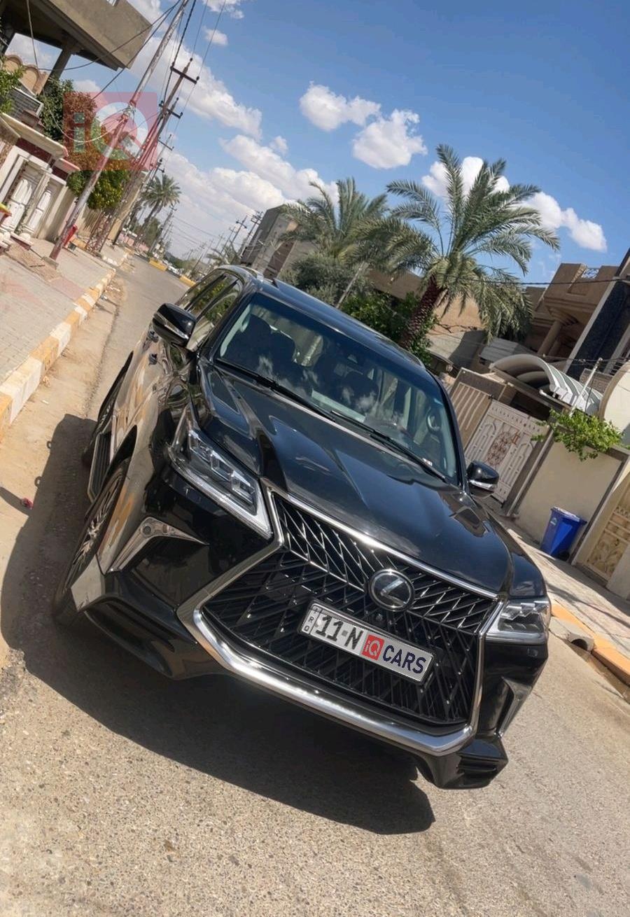 Lexus LX